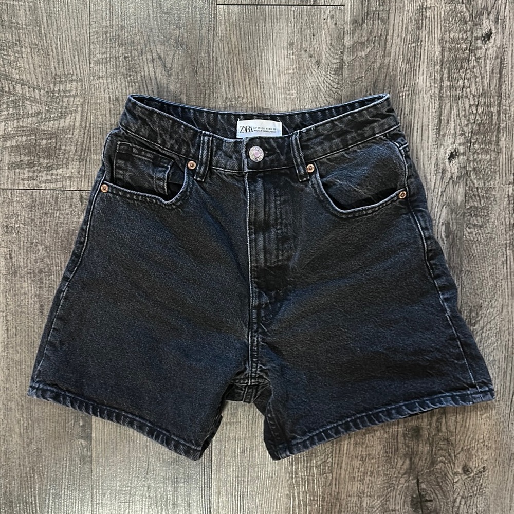Zara Shorts✨
